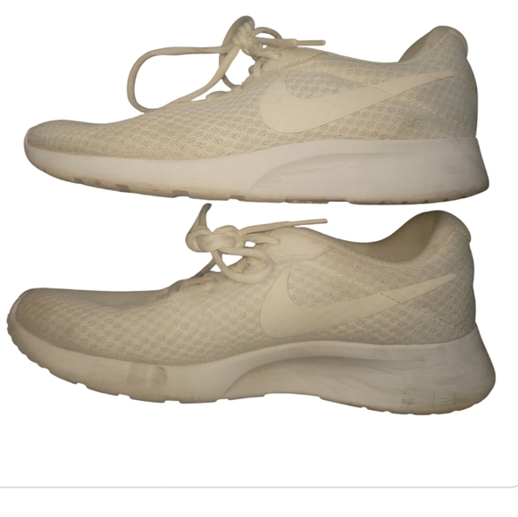Nike Tanjun white athletic shoes 8 - Picture 8 of 8